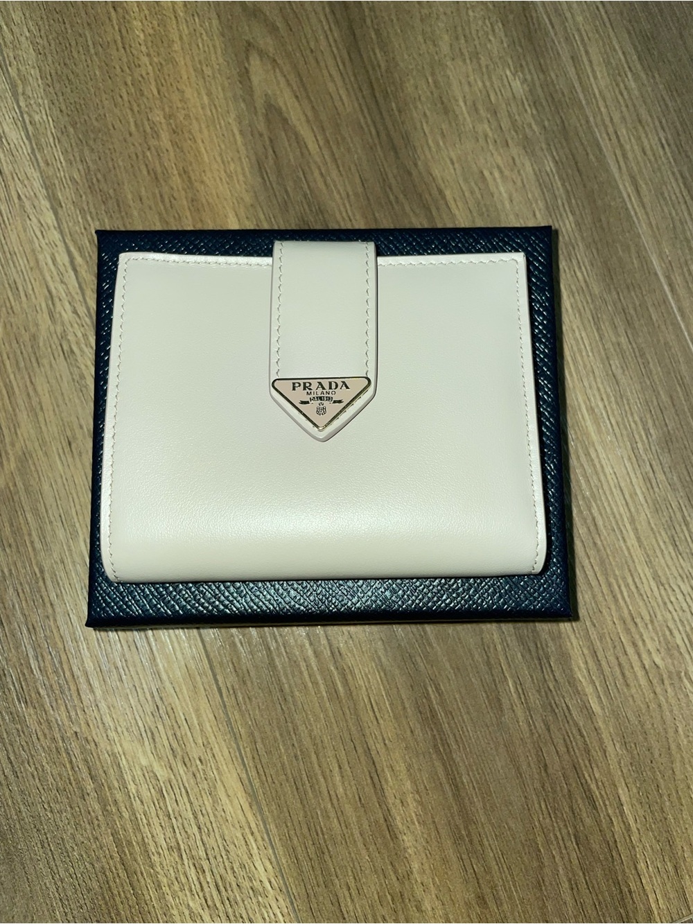 Prada Wallet - Picture 7 of 10